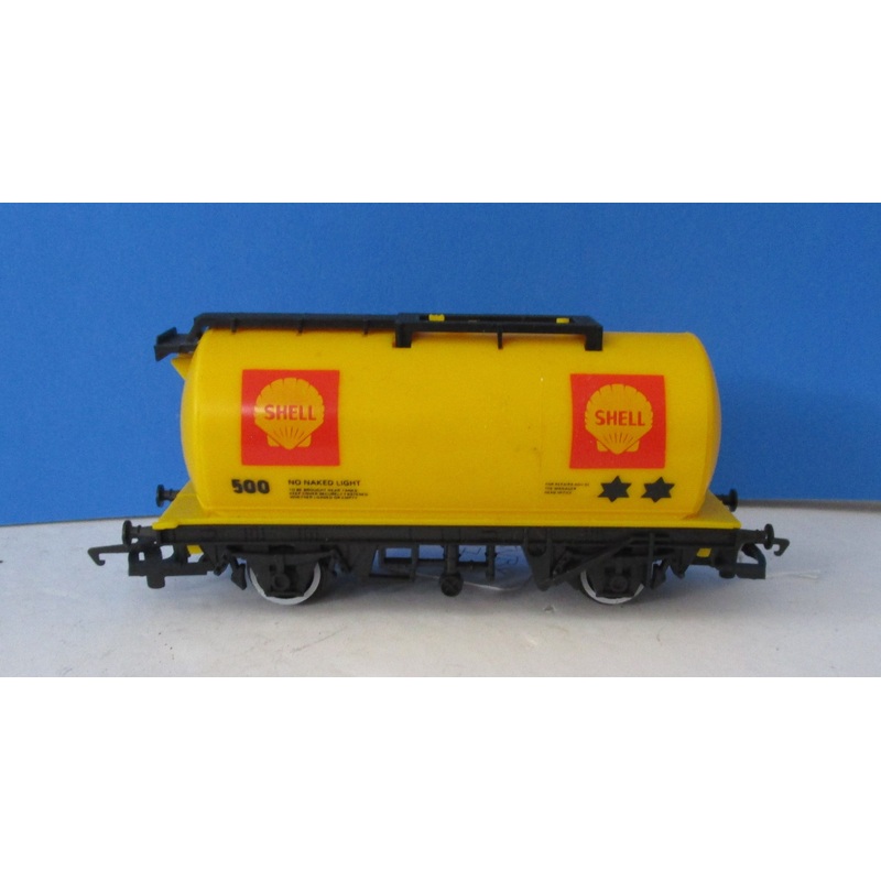 R227-P01 HORNBY  Monobloc tank wagon “SHELL” – UNBOXED