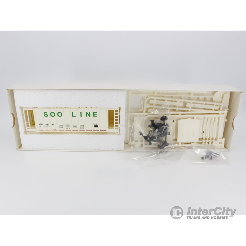 Walthers 932-4601 HO Single Bay Airslide Freight Car Kit Soo Line (SOO) 69250