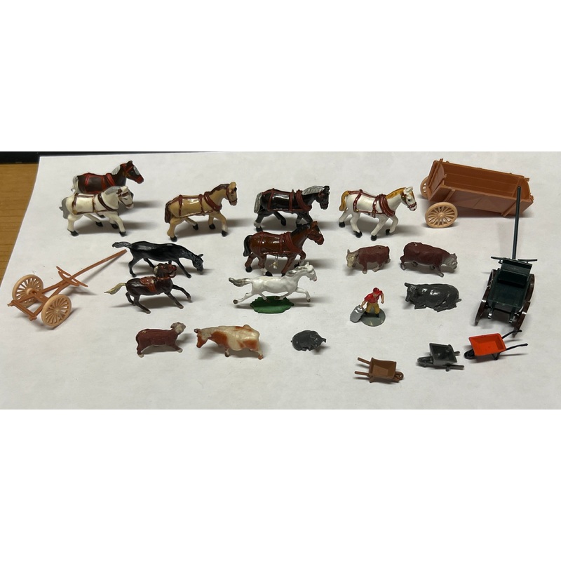 20HOFS Farm Set (20 pieces) HO SCALE Used Excellent No Box No Box