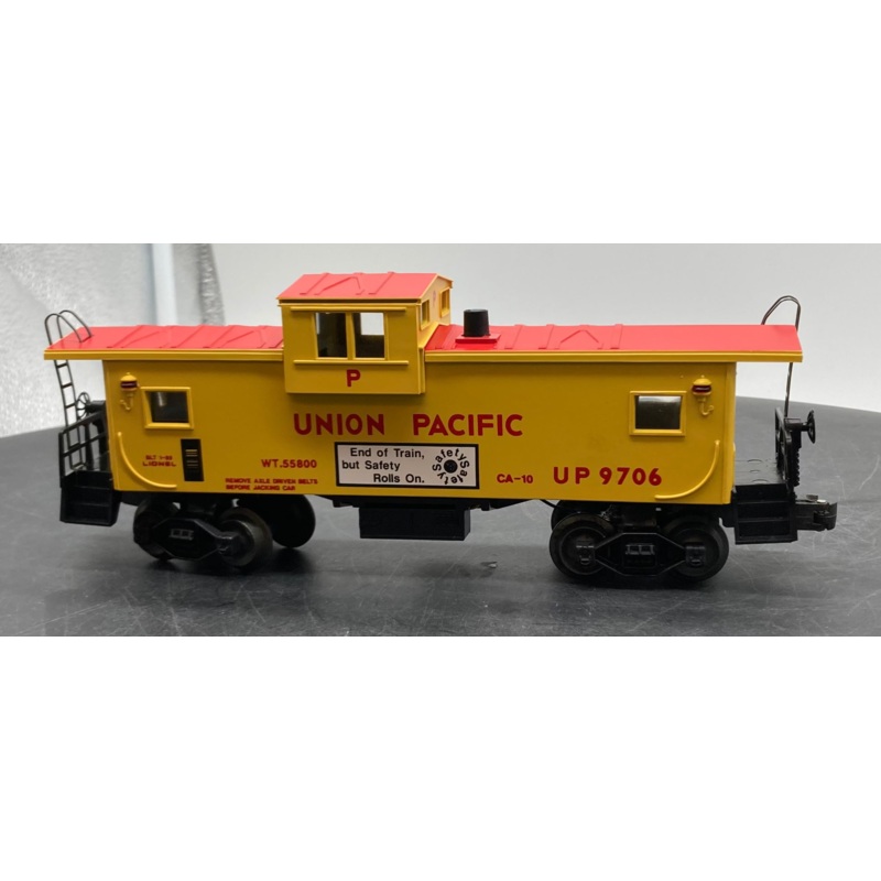 Lionel 6-19706 Union Pacific UP Caboose With Smoke O Scale Like New