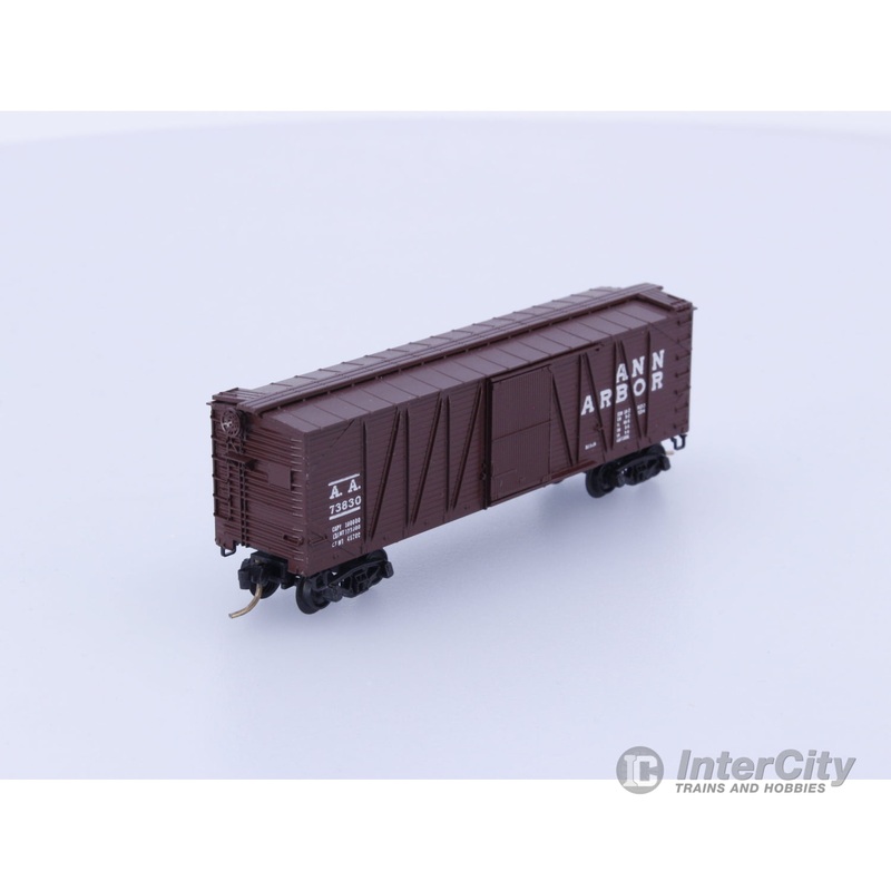 Micro Trains 28100 N Boxcar, 40′, Wood Sheathed, Outside Braced Ann Arbor , AA 73830