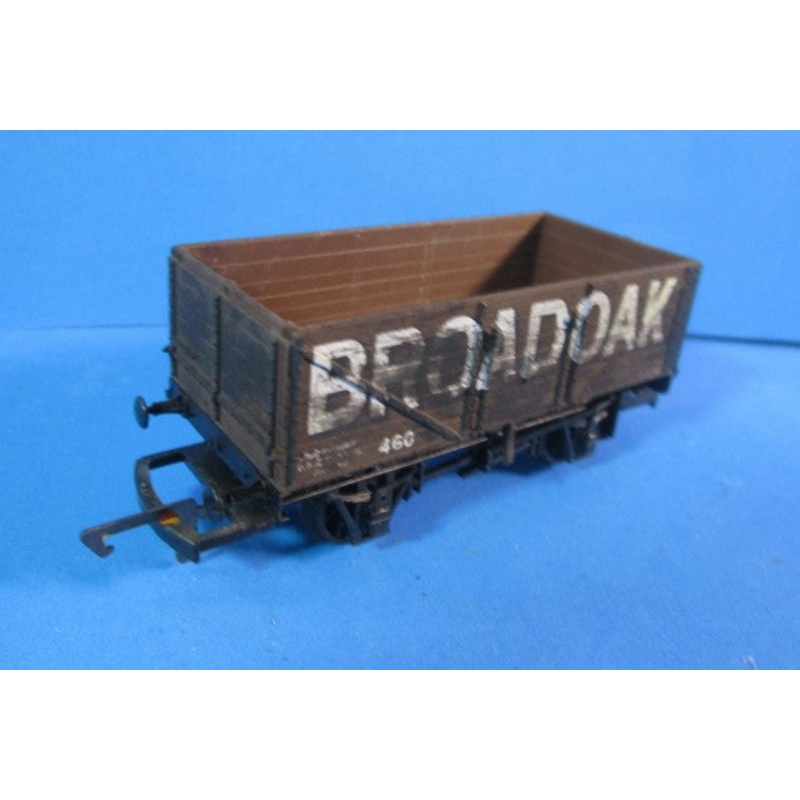 54381-3-P01 AIRFIX (GMR) 7 Plank Open Wagon – “BROADOAK”, weathered – BOXED