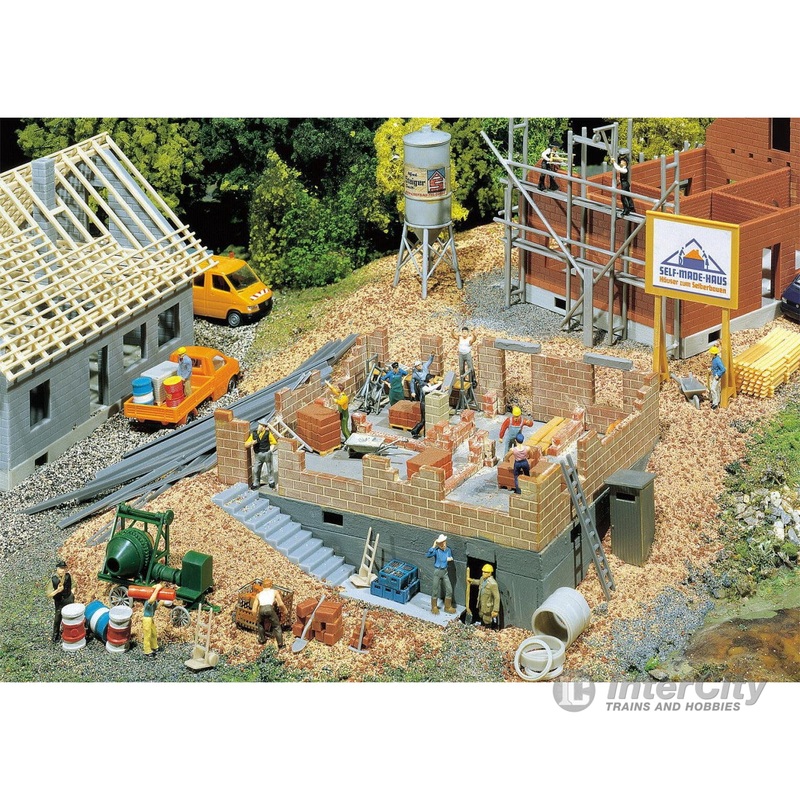 Faller 130307 HO House under construction