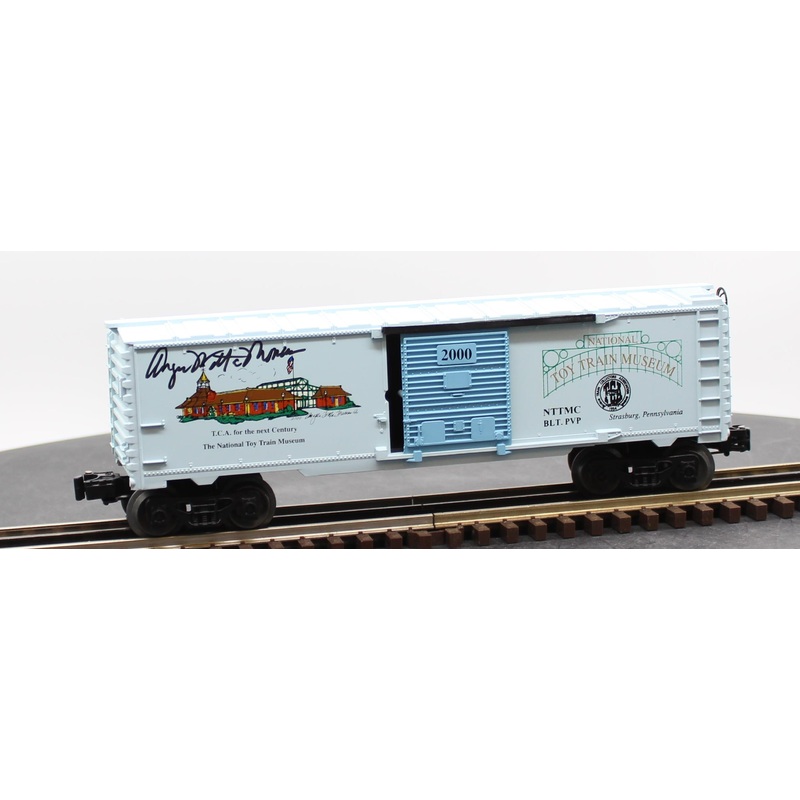 Lionel National Toy train Museum 6-2000 O SCALE Like New Damaged Box