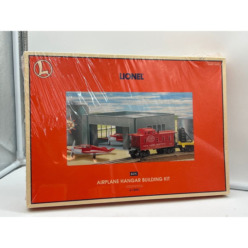 Lionel 6-12951 airplane hangar building kit O-scale O SCALE NEW