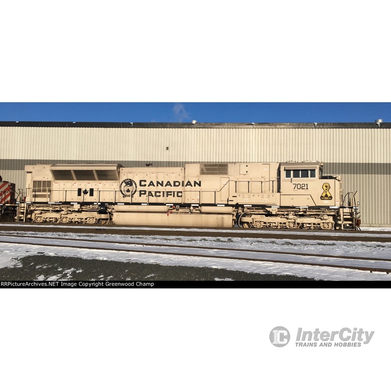 Kato 176-8542 N Canadian Pacific SD70ACu #7021 Desert Tan Military Series