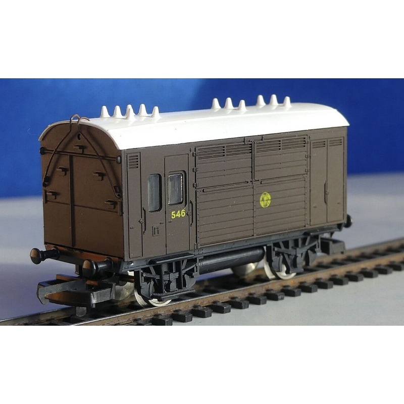 L305625 LIMA Horse box in GWR brown 546 – UNBOXED