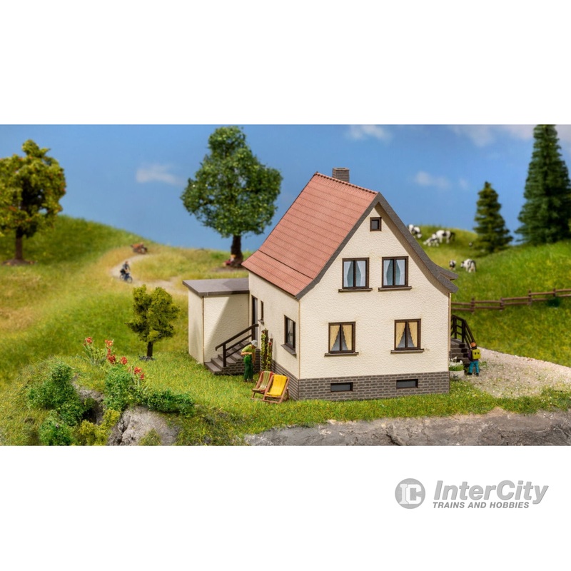 Noch 63606 N Residential House with Garage