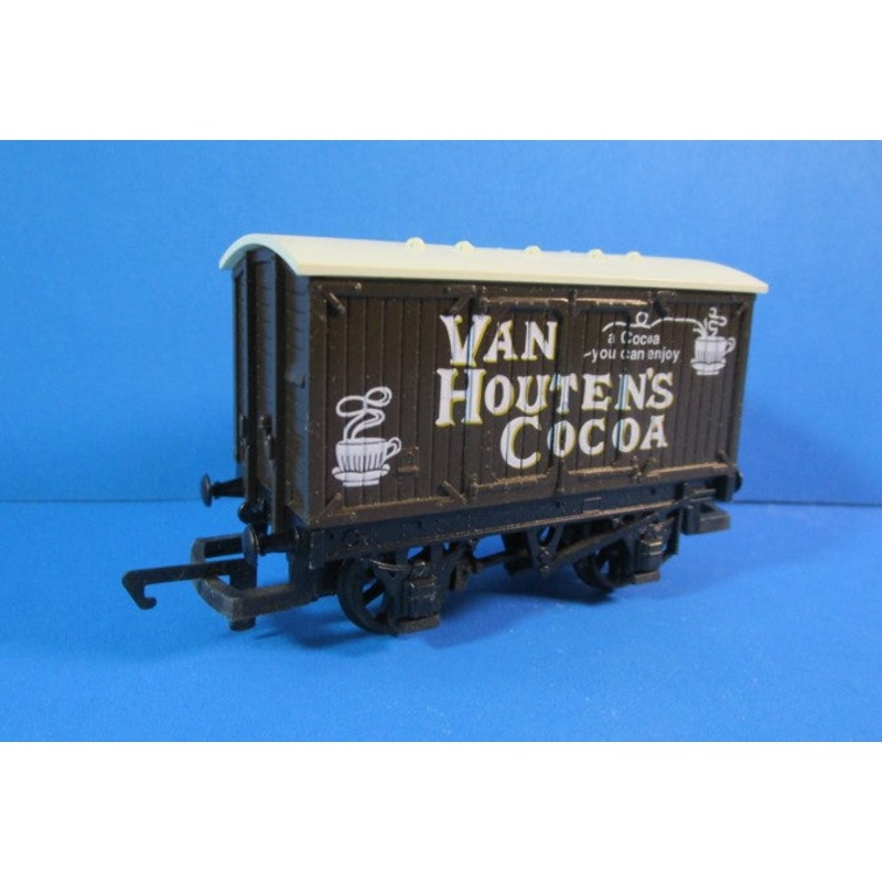 R205 HORNBY Van Houtens Cocoa Ventilated Van – BOXED