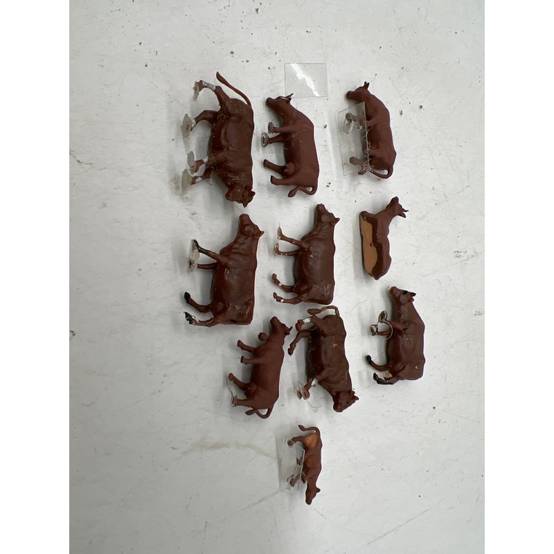 HOFIGURES BROWN COWS PACK 5 HO SCALE Used No Box