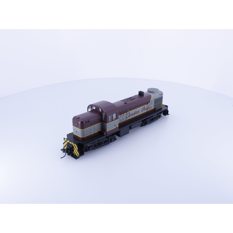 Kato 37-2003 HO Alco RS-2 Diesel Locomotive Canadian Pacific (CP) Analog DC