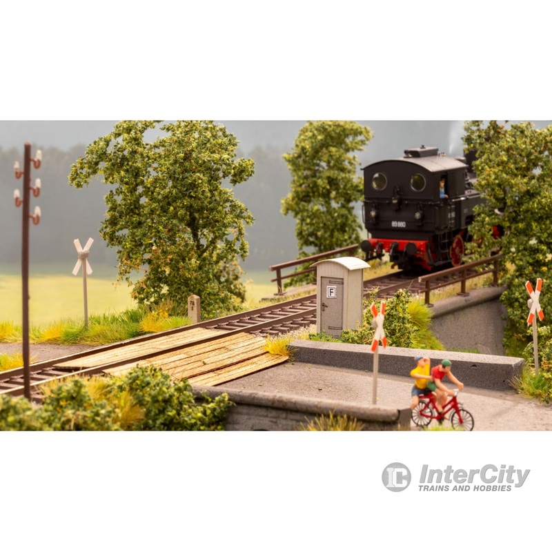 Noch 66811 HO Laser-C. Deco. Set “Right & Left Along the Tracks”