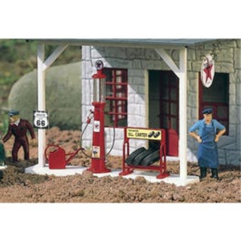 PIKO #62286 Antique Gasoline Pump Red