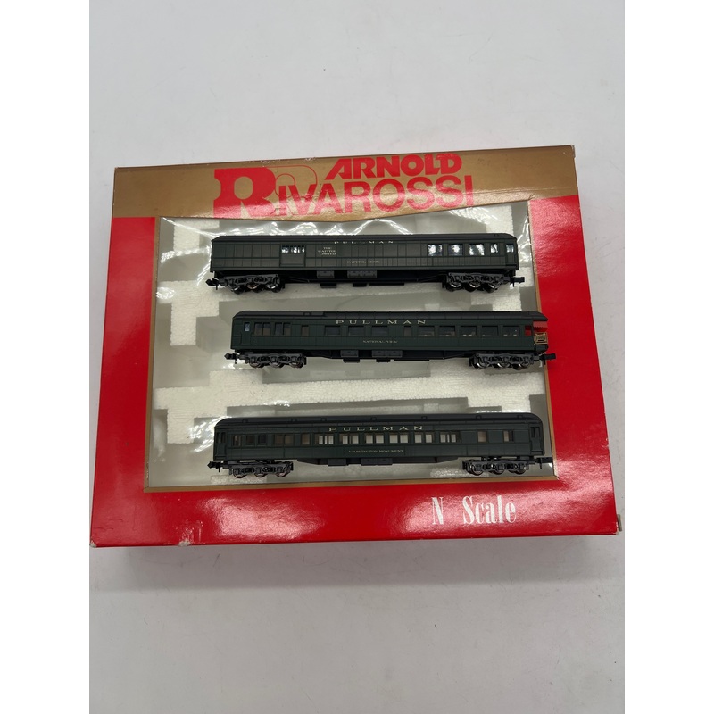 RIVAROSSI 0548 SET OF 3 PULLMAN PASSENGER CARS  GREEN N SCALE Like New