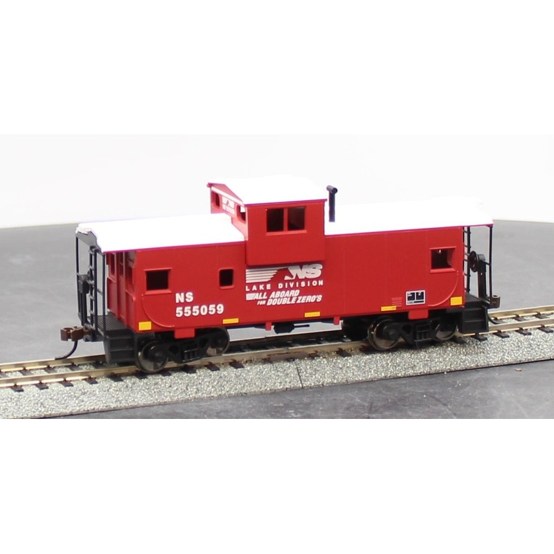 Walthers 931-1527 NORFOLK SOUTHERN Wide-Vision Caboose Trainline red, white HO Scale NEW