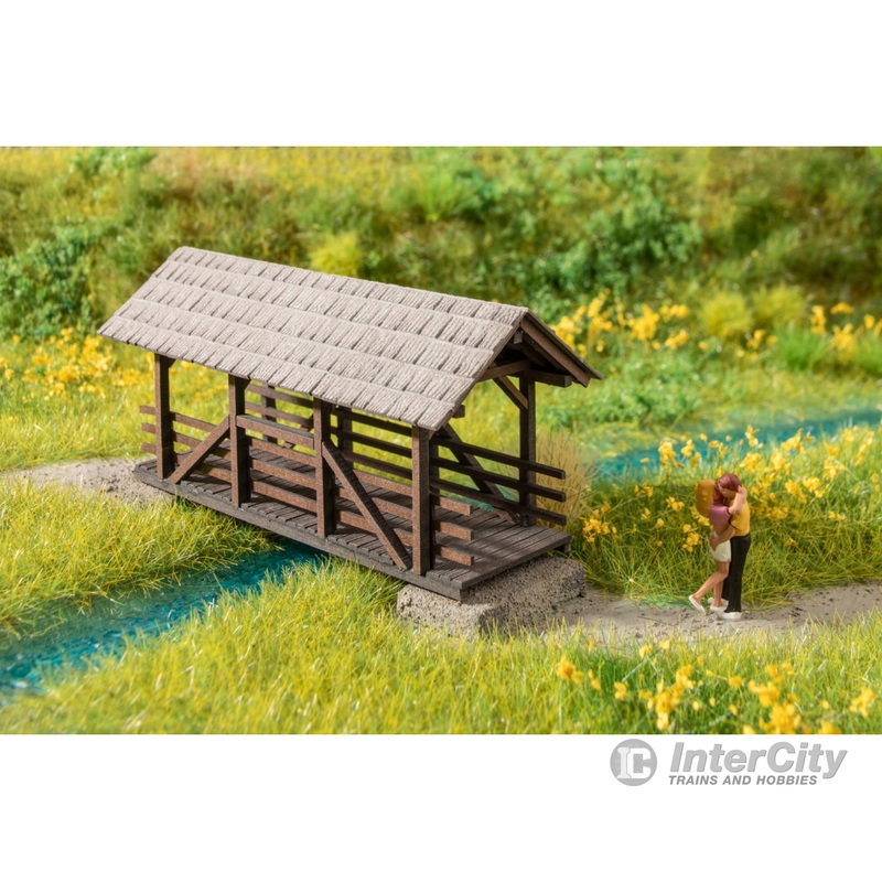 Noch 14372 HO Covered Pedestrian Bridge