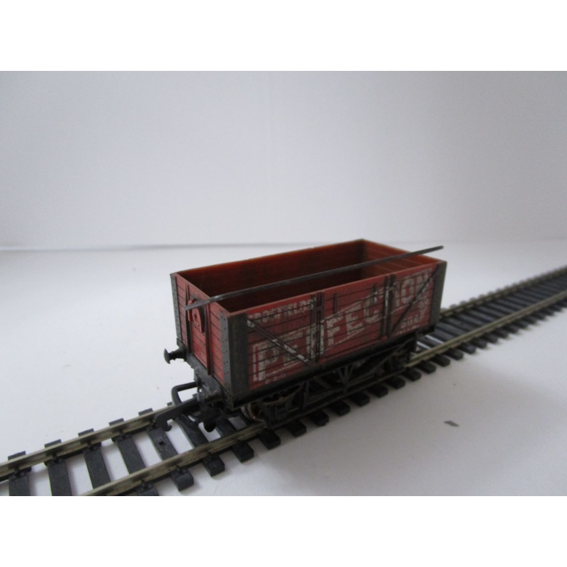 R016-P002 HORNBY  “Perfection Soap”Wagon with Sheet Rail 82 – UNBOXED