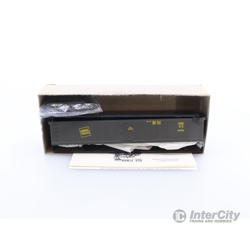 Roundhouse 4910-1 HO 50′ Express Reefer Kit Vermont Railway (VTR) 563