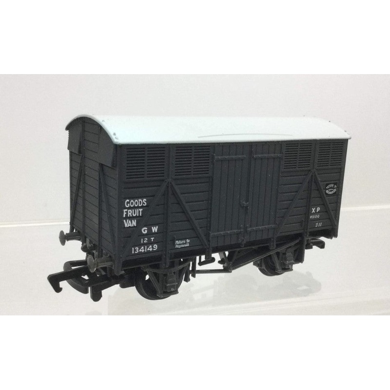 937174 MAINLINE GWR 12T Fruit Van 134149 – BOXED