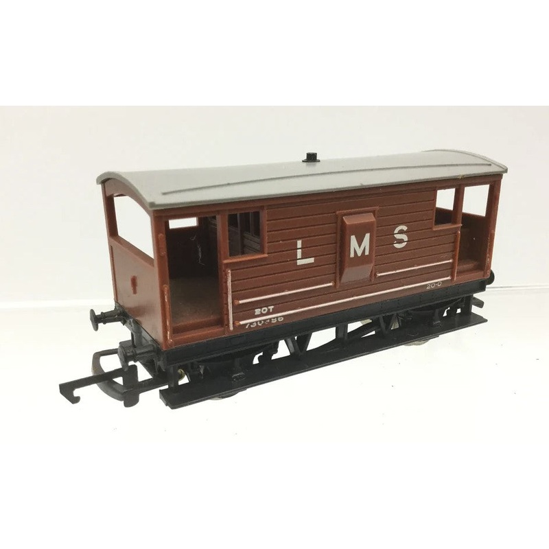 R107 HORNBY LMS Brake Van 730386 With Rear working Red Light – BOXED