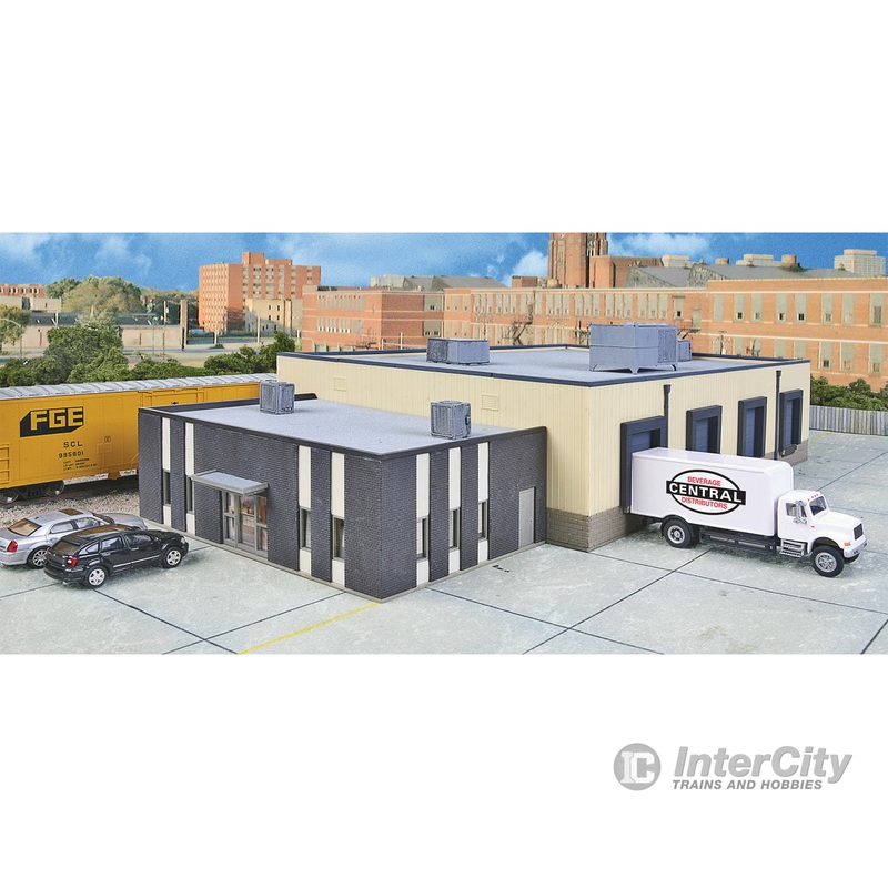 Walthers Cornerstone 4042 Central Beverage Distributors with Office Annex — Kit – 15-15/16 x 8 x 4″ 40.4 x 20.3 x 10.1cm