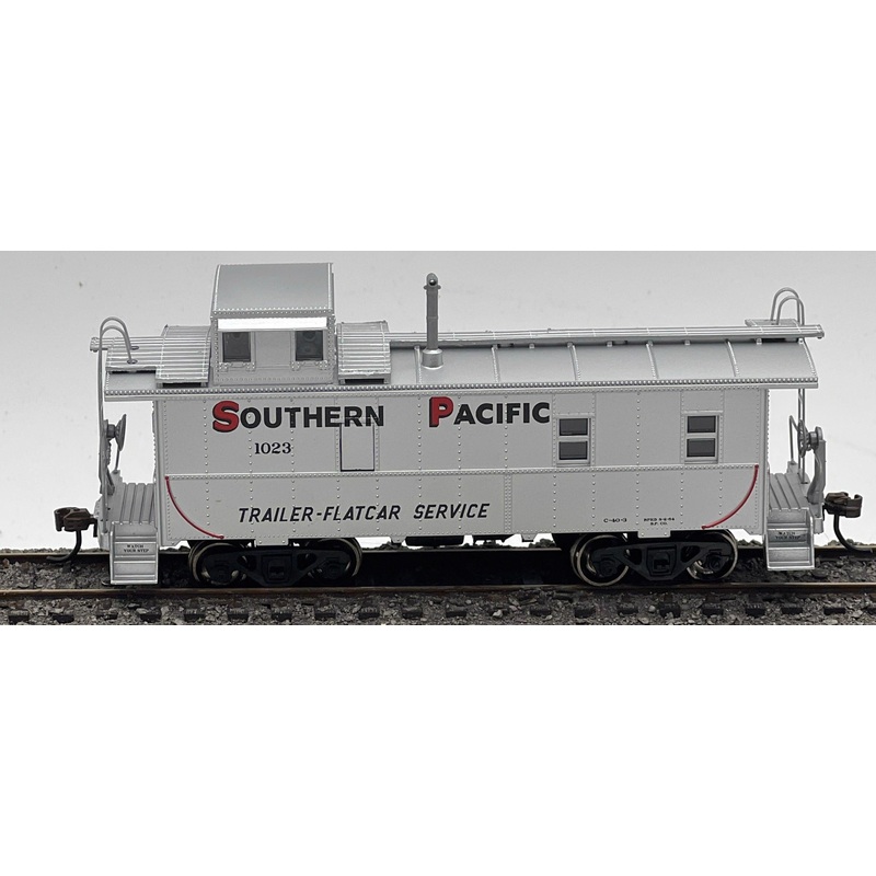 Athearn Trauker Flatcar service SP Southern Pacific Cupola Caboose RND87833 rnd87833 HO SCALE Like New