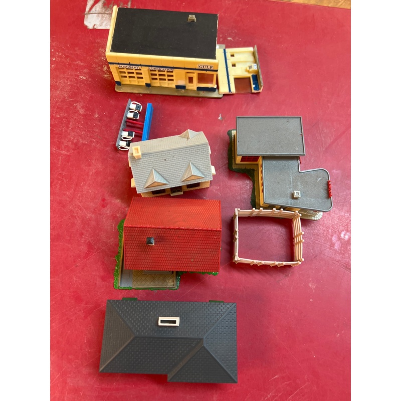 N Scale Houses Lot AS IS