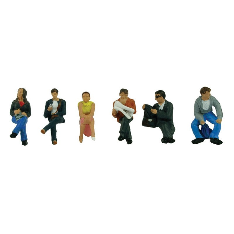 36-045 BACHMANN Station Passengers Sitting- OO Gauge