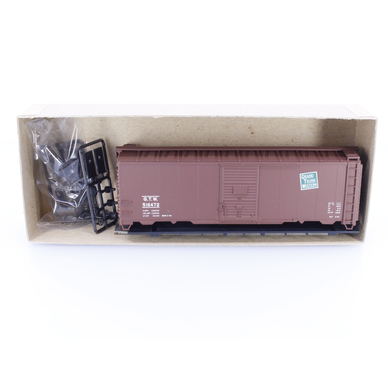 Accurail 3521 HO AAR 40′ Steel Box Car Grand Trunk Western (GTW) 516472