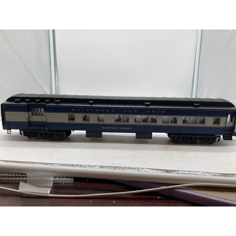 Lionel 6-39014 Baltimore & Ohio heavyweight Harpers Ferry combo passenger car O scale Used Excellent