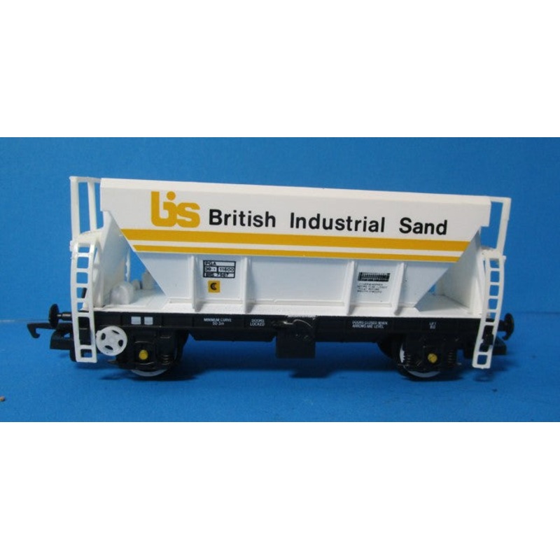 R004 HORNBY British Industrial Sand (BIS) Hopper Wagon (PGA) BIS7987 – BOXED