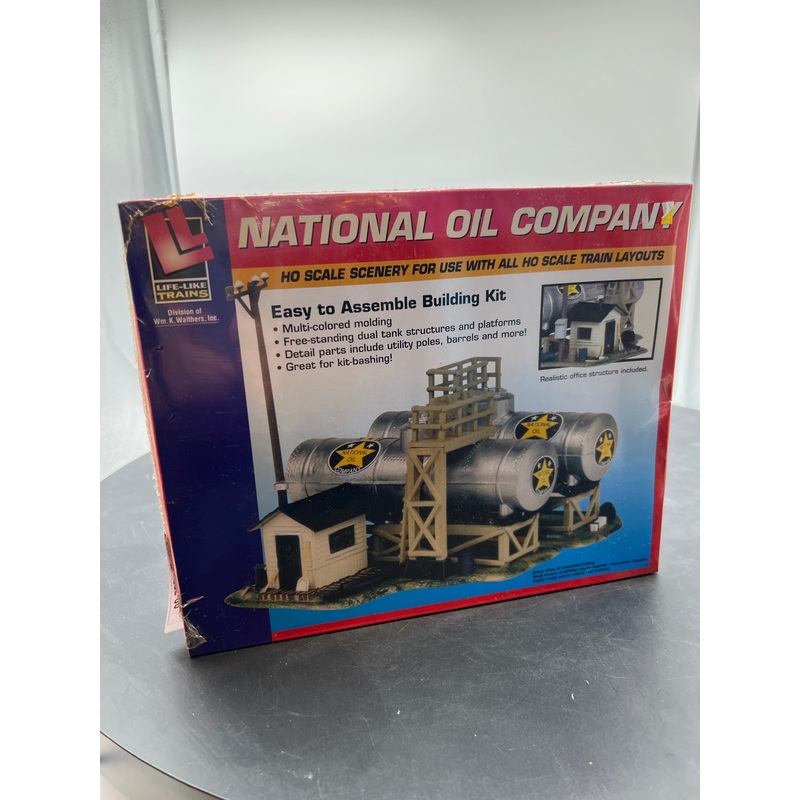 Life-Like building 433-1331 National Oil company kit HO scale NEW