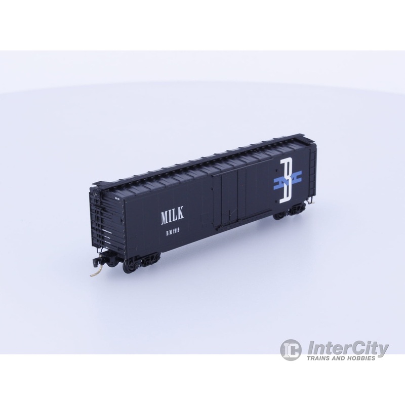 Micro Trains 32330 N 50′ Standard Box Car, Plug Door Boston and Maine (BM) 1919