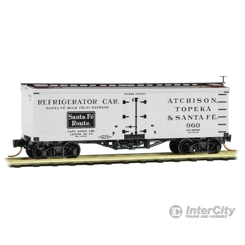 Micro Trains N 5800380 36′ Wood-Sheathed Ice Reefer Santa Fe 960 (white, black, Early Santa Fe Route Logo)