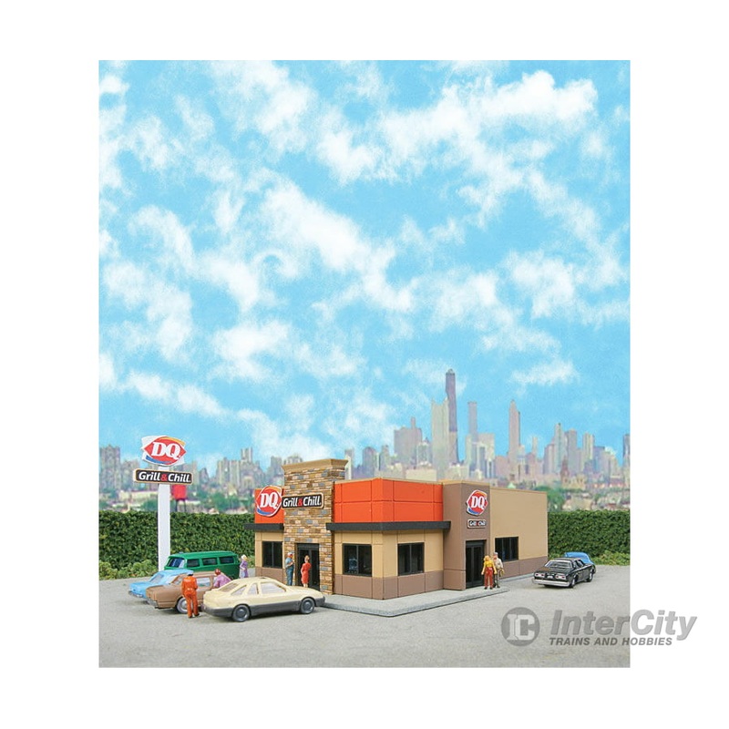 Walthers Cornerstone 3846 DQ Grill & Chill(R) — Kit – 4-1/2 x 3 x 1-9/16″ 11.4 x 7.6 x 3.9cm