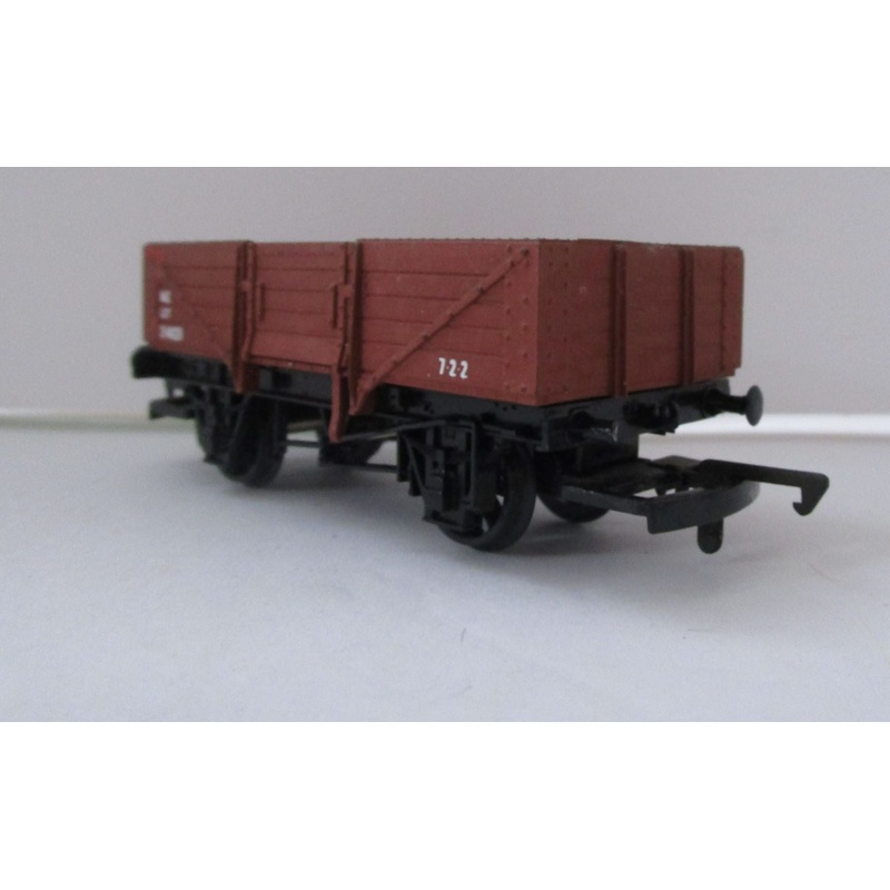 B13-P01 DAPOL  5 plank LNER 12 ton red oxide open wagon 214021 – BOXED
