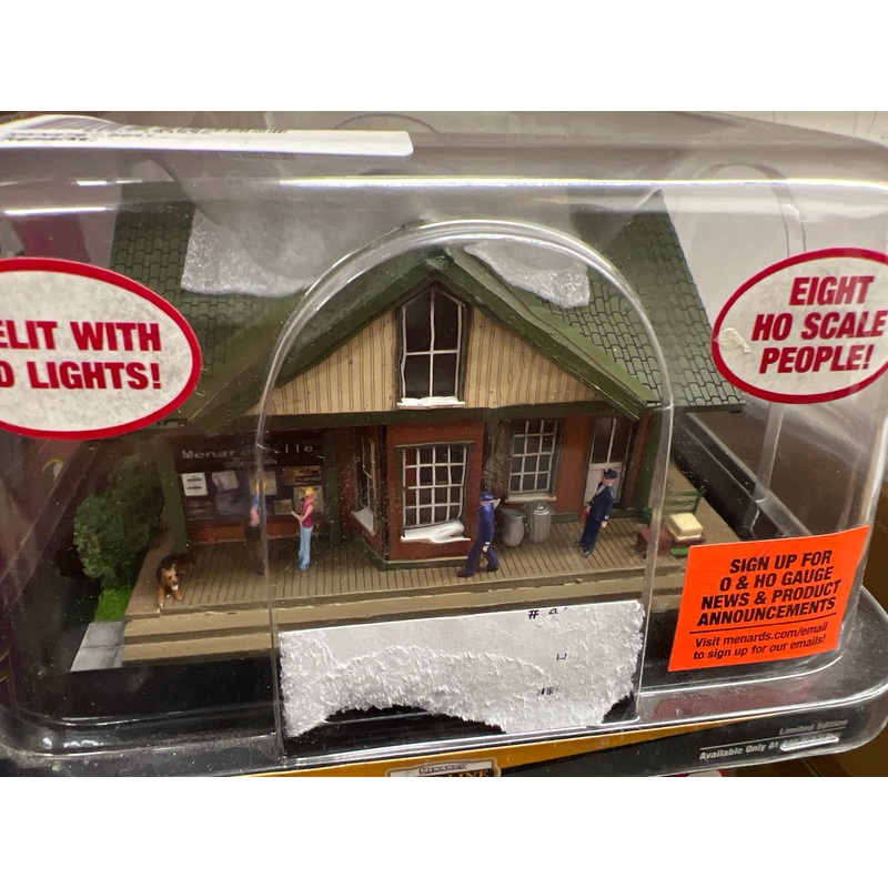 Menards 279-5041 Menardsville small train station HO SCALE NEW