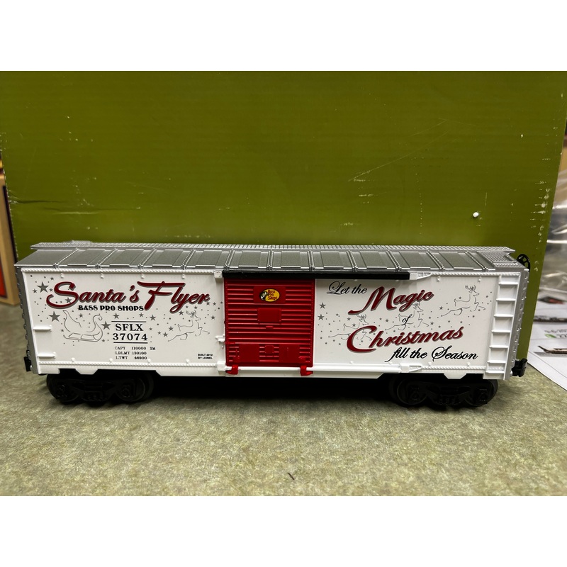 Lionel 6-37074 Santa’s Flyer Magic of Christmas boxcar (white) NO BOX
