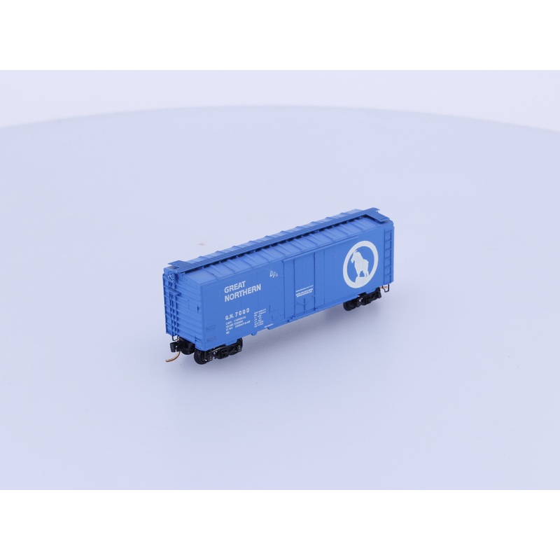 Micro Trains 21190-1 N 40′ Standard Box Car, Plug Door Great Northern (GN) 7000 (#2)