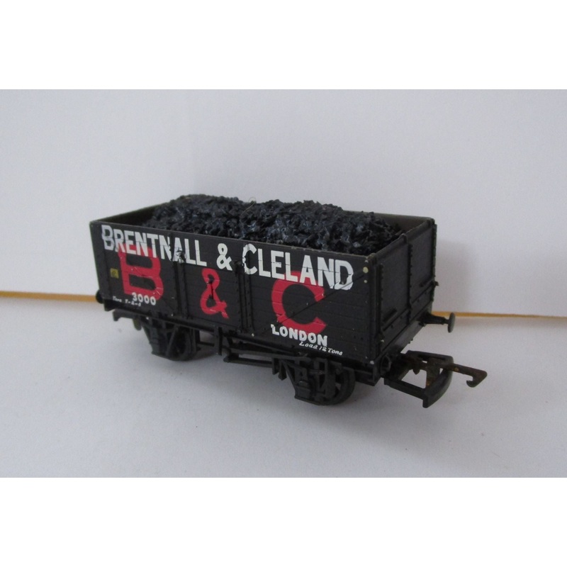 937387-P01 MAINLINE  7 Plank Wagon, “Brentnall and Clelland” – broken buffer – BOXED