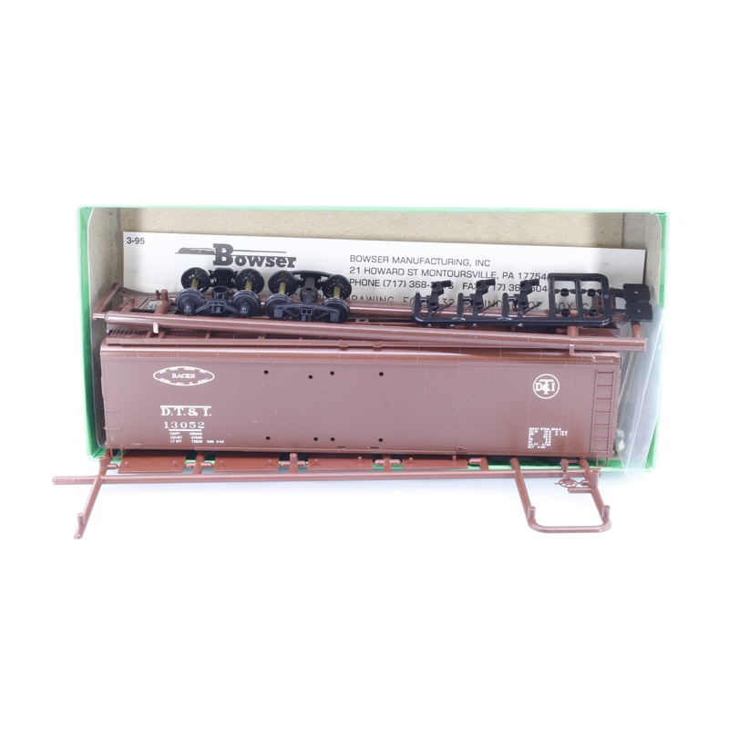 Bowser 55405 HO 50′ Double Door Round Roof Box Car Detroit Toledo and Ironton (DTI) 13052