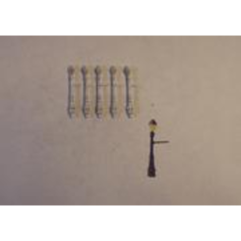 C14 P&D MARSH Gas street lights – medium pack of 5 – N Gauge – unpainted