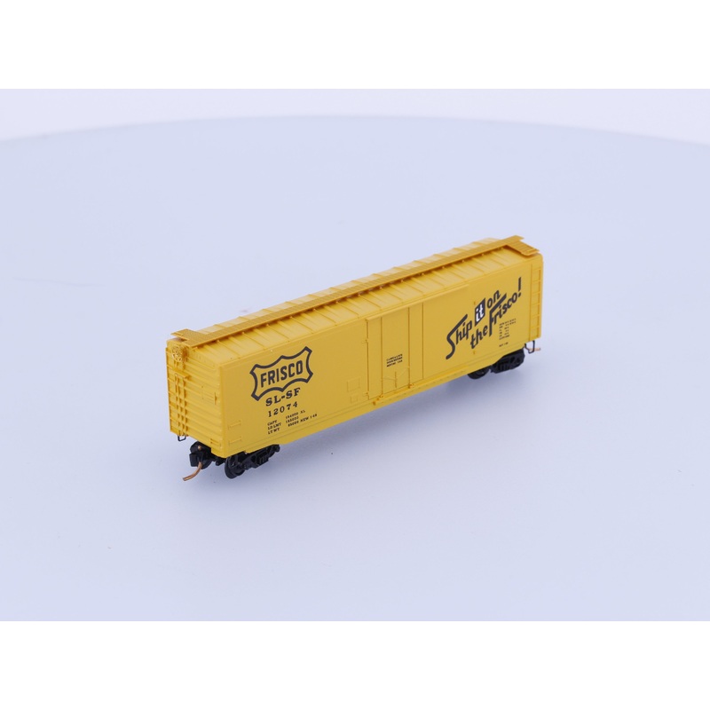 Micro Trains 32144-1 N 50′ Standard Box Car Plug Door SLSanta Fe (SF) 12074 (#1)