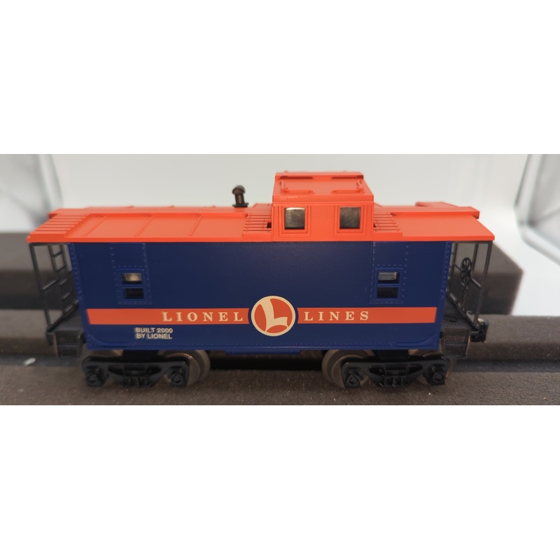Lionel 6-26530 Lionel Lines CBS square window caboose. O Scale Like New