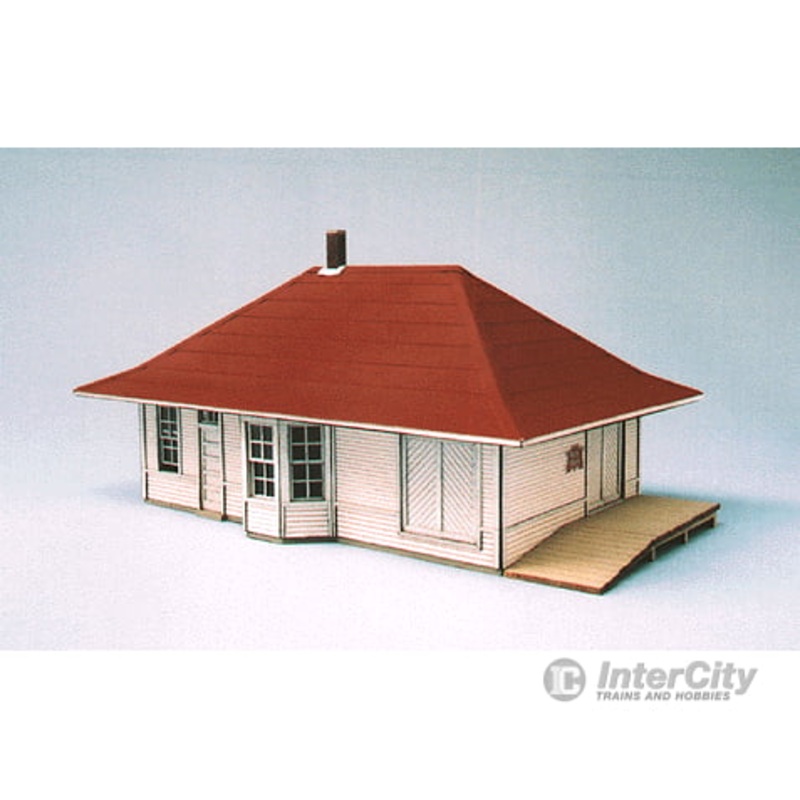 Blair Line 188 Leeton Depot (Laser-Cut Wood Kit) — Main Building: 3-5/16 x 5-1/2″ 8.4 x 14cm; Ramp: 1 x 3-1/4″ 2.5 x 8.3cm