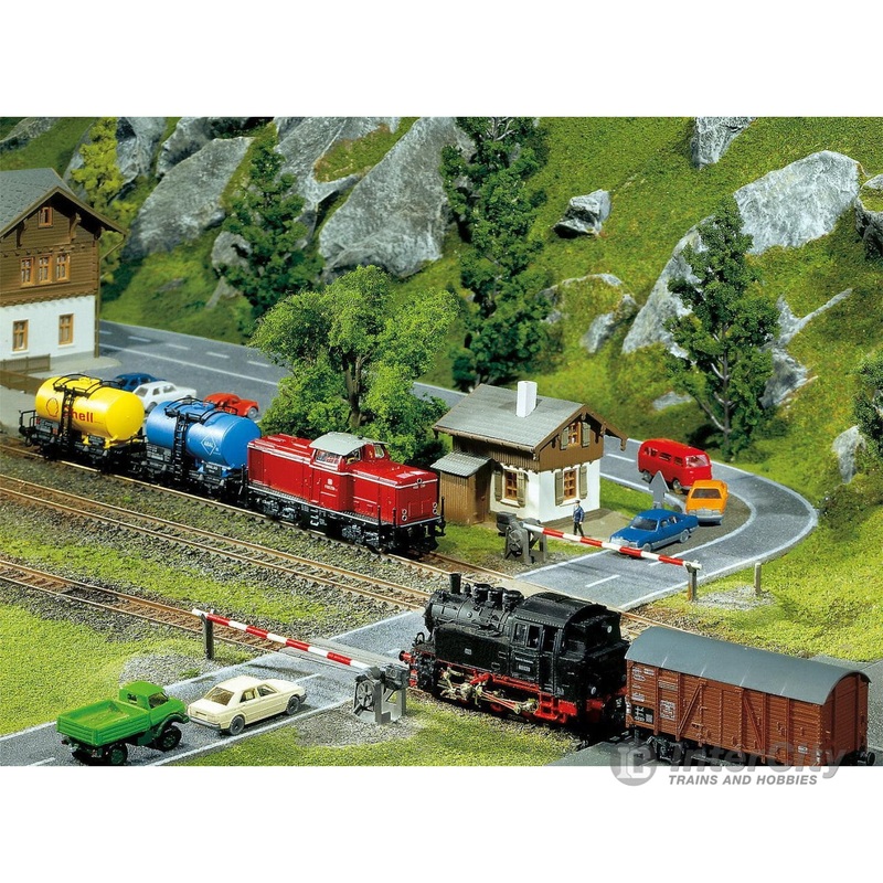 Faller 282730 Z Level crossing