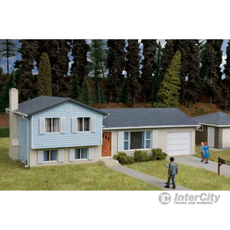 Walthers Cornerstone 3794 Split-Level House — Kit – 7-1/4 x 3-3/4 x 2-9/16″ 18.4 x 9.5 x 6.5cm