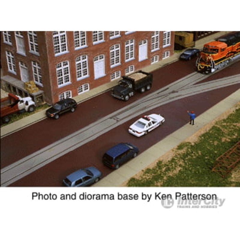 Walthers Cornerstone 3140 Street Track Insert Set – Kit — 58″ 147cm of Straight Track Inserts