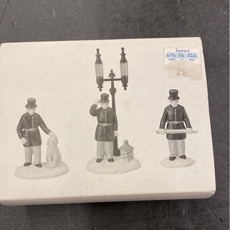 Department 56 Heritage Village 5579-4 Constables figures