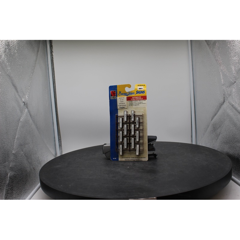 Lifelike #1633 HO scale vintage Burma-Shave signs, 2 sets per pack NEW